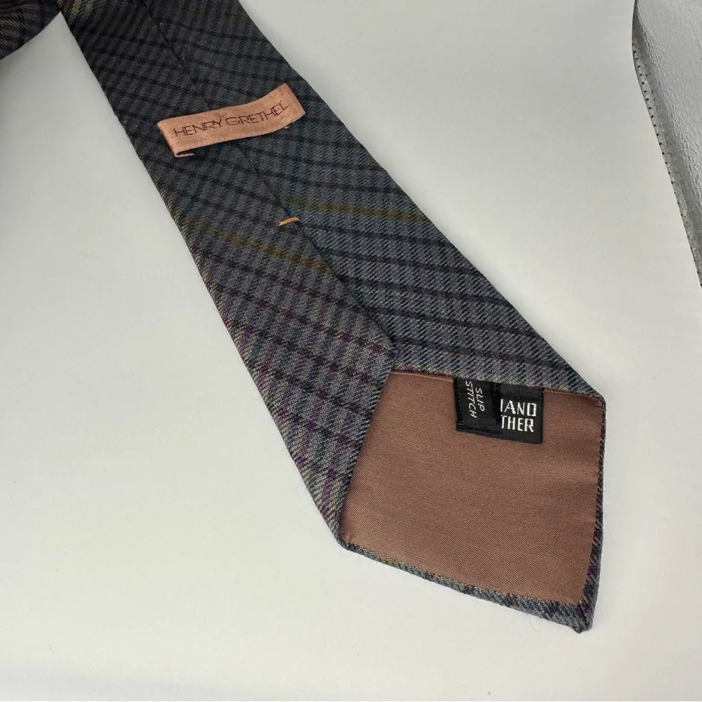Vintage Wool Silk Blend Henry Grethel Soft Gray Plaid Tie, Classic 3.25” x 56